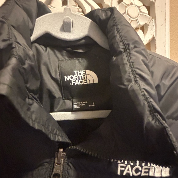The North Face Black Puffer Jacket smoke free home. Some wore it twice mint. - Picture 5 of 5